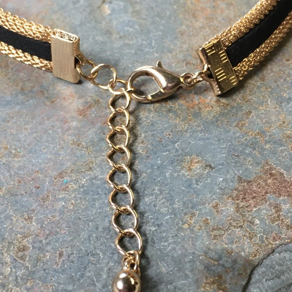 Offer??  Retro style woven metal choker necklace gold (color) black bold unique - Picture 5 of 8